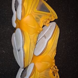 LeBron 19 hardhat (size 12.5)